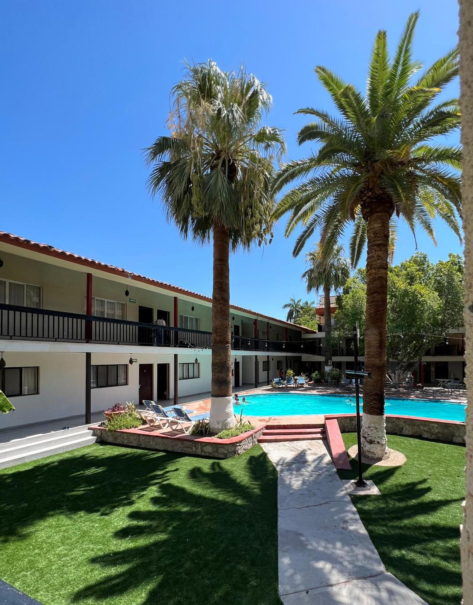 Hotel Bugambilia Hermosillo Kültér fotó