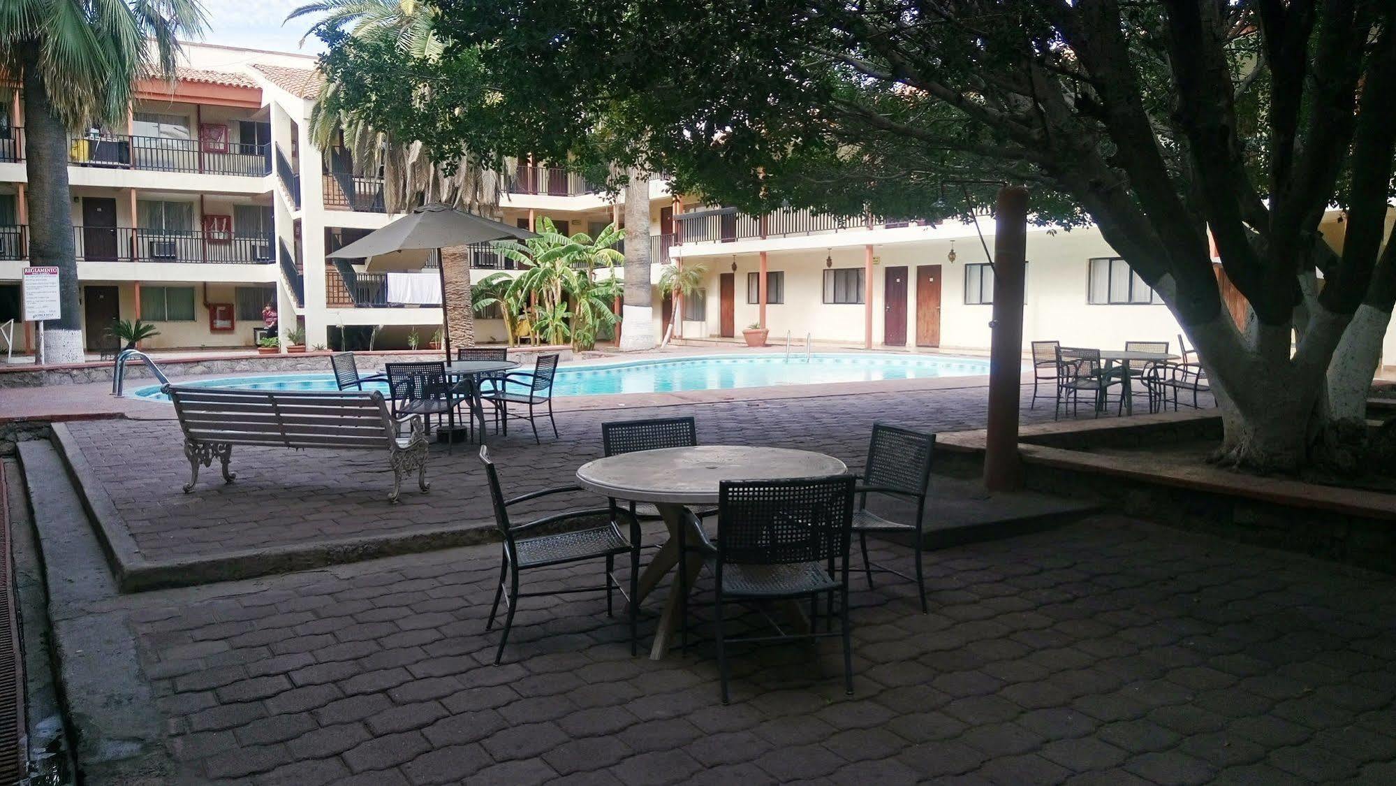 Hotel Bugambilia Hermosillo Kültér fotó